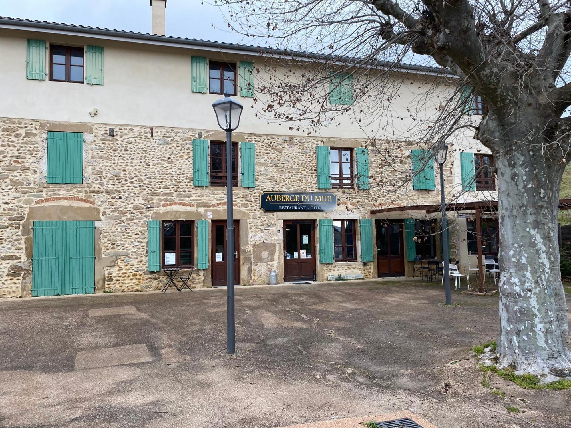 Gite - Auberge Du Midi Saint-Antoine  Екстериор снимка